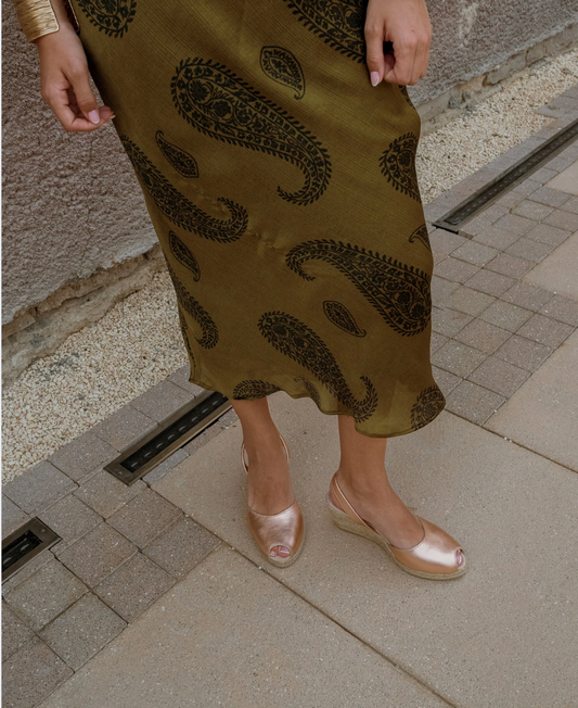 How to Wear Rose Gold Shoes | Uris